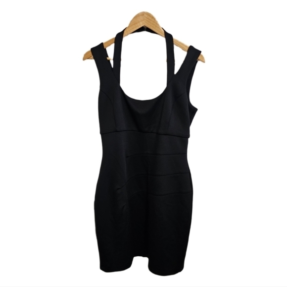 Guess Dresses & Skirts - Guess black bodycon cocktail party mini dress